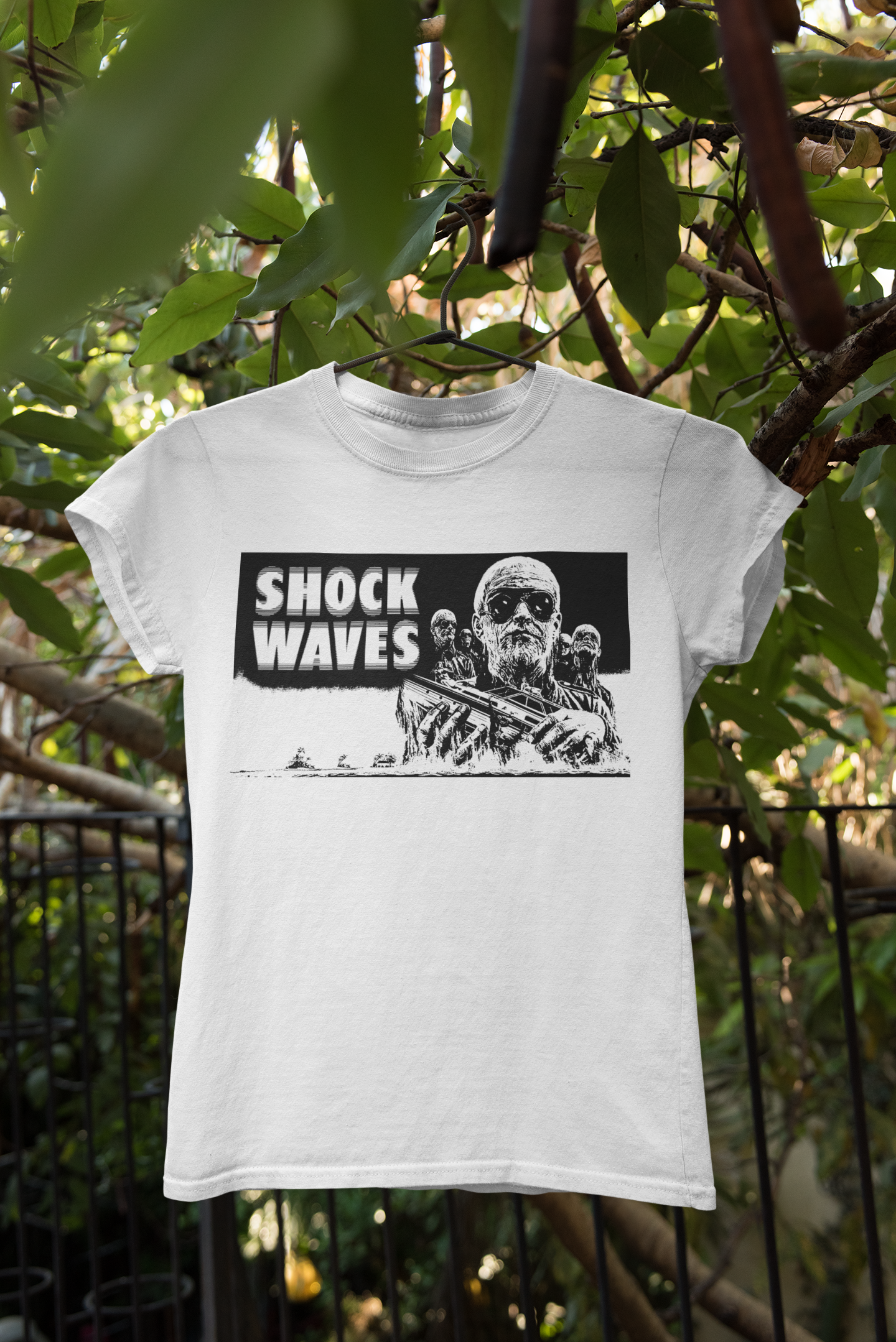 Shock Waves VHS Cover Inspired T-Shirt Λευκό