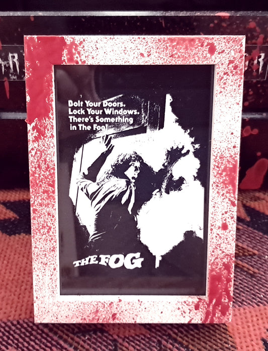 Bloodstained Frame Decor "The Fog" / White