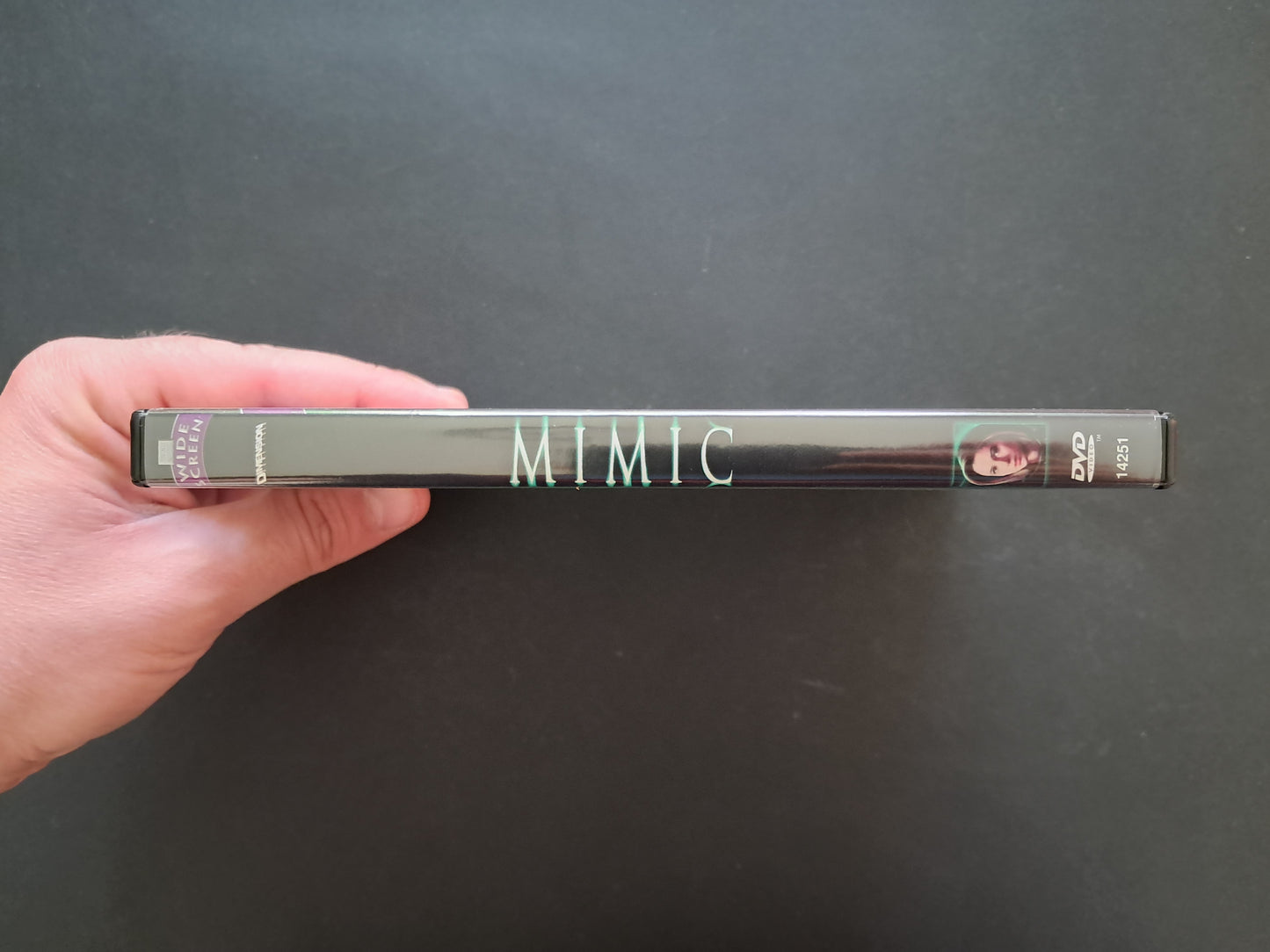 Mimic DVD (Guillermo Del Toro, 1997)