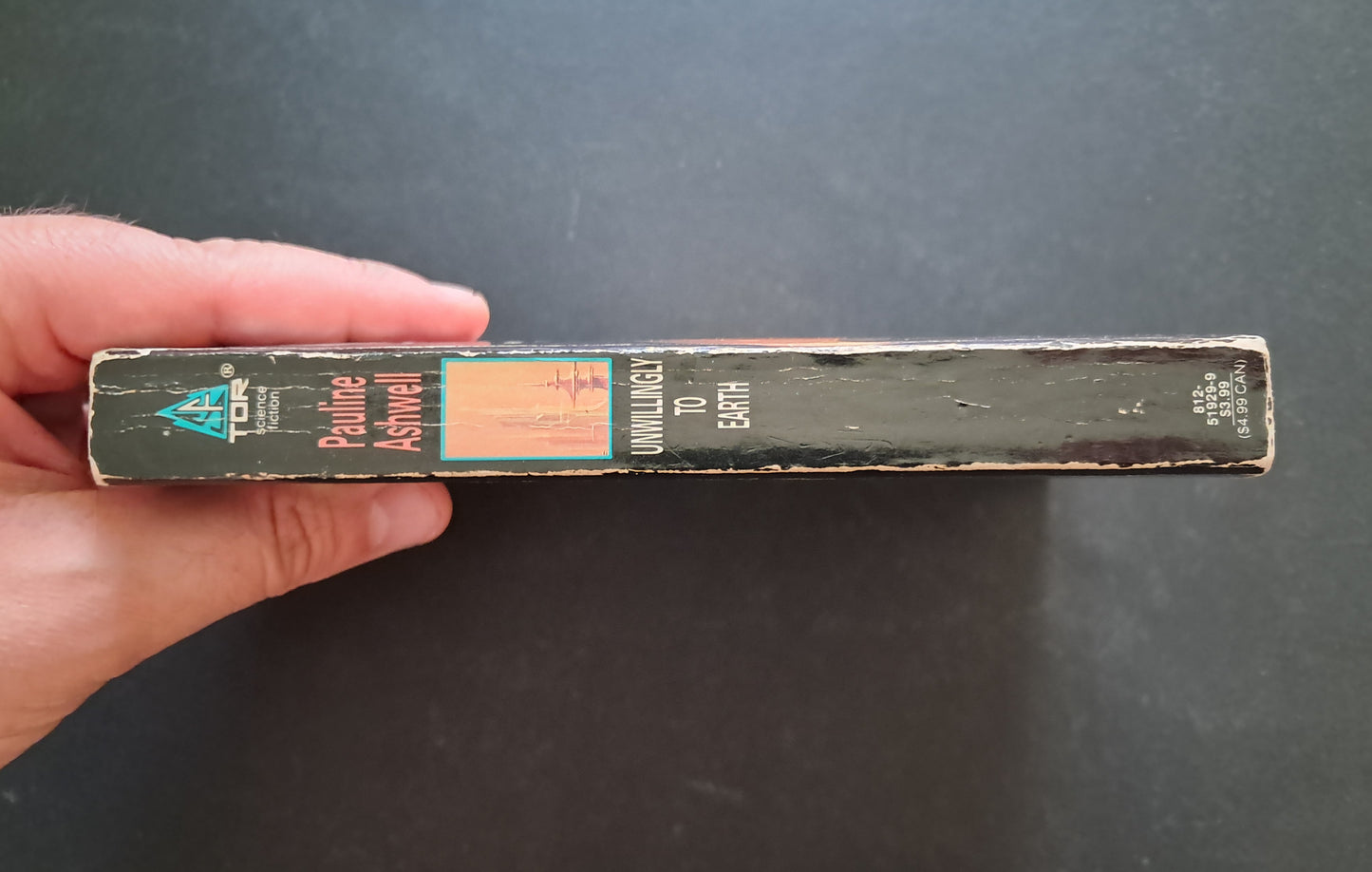 Unwillingly to Earth paperback  (Pauline Ashwell, TOR Publications, 1992)